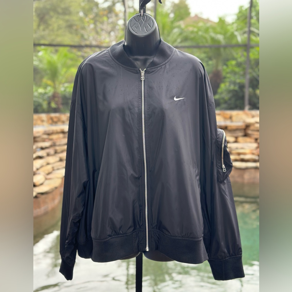 Nike Womens Sportswear Essential Oversized Bomber (2x) Fn2841-010
